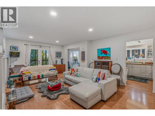 2814 Calhoun Cres, Prince George, BC, V2N5J7 | Card Image