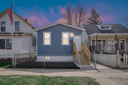 724 Willow Ct, Hammond, IN, 46320-1627 | Card Image