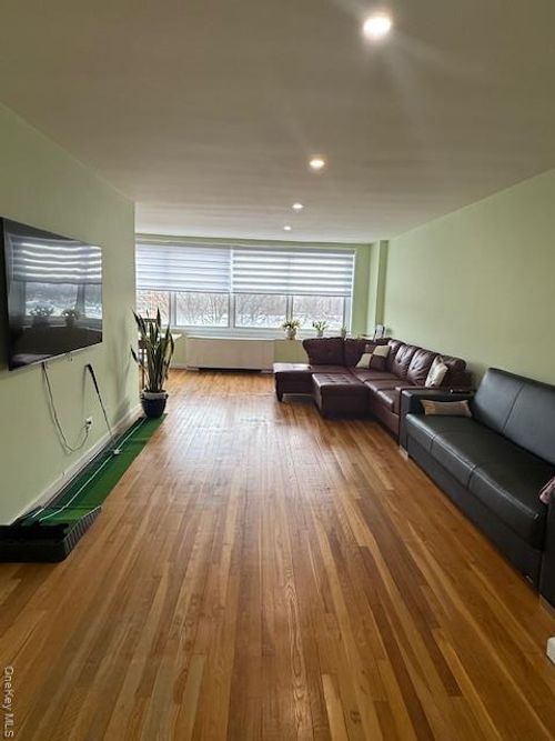 apt-5j-211-35 23rd Ave, Bayside, NY, 11360-1930 | Card Image