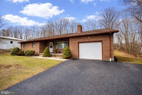 143 Manor Dr, OAKLAND, MD, 21550-1155 | Card Image