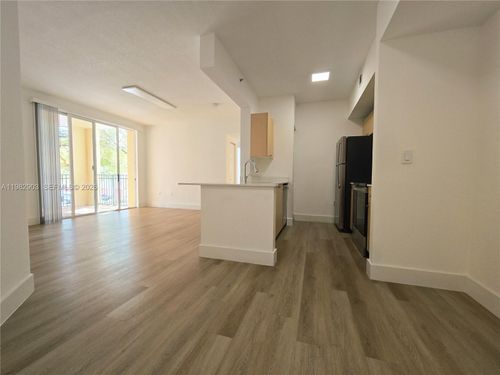 apt-208-2564 Centergate Dr, Miramar, FL, 33025-7255 | Card Image
