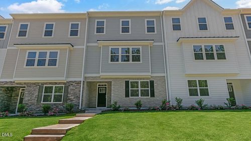 816 Washington Street, Fuquay Varina, NC, 27526 | Card Image