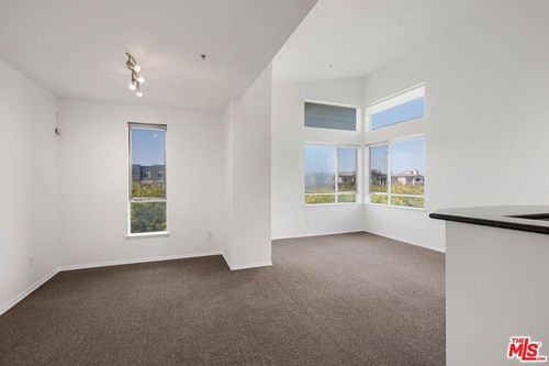 424-6400 Crescent Park E, Playa Vista, CA, 90094-2342 | Card Image