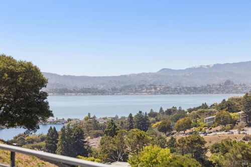 6 Red Hill Cir, Belvedere Tiburon, CA, 94920-1709 | Card Image