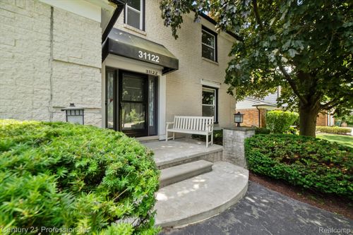 31122 Perrys Xing, Farmington Hills, MI, 48331-1544 | Card Image