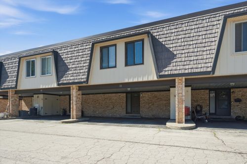 11-11 Cour Caravelle, Palos Hills, IL, 60465-2403 | Card Image