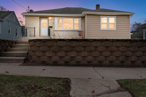 310 Hyde Park Avenue, Waukesha, WI, 53188 | Card Image