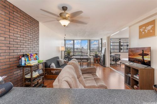 1105-750 Kaheka St, Honolulu, HI, 96814-3733 | Card Image