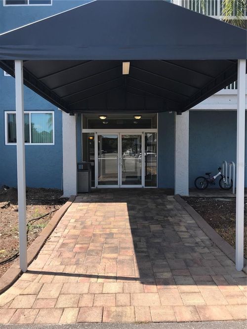 521-2650 Coconut Bay Ln, SARASOTA, FL, 34237-3026 | Card Image