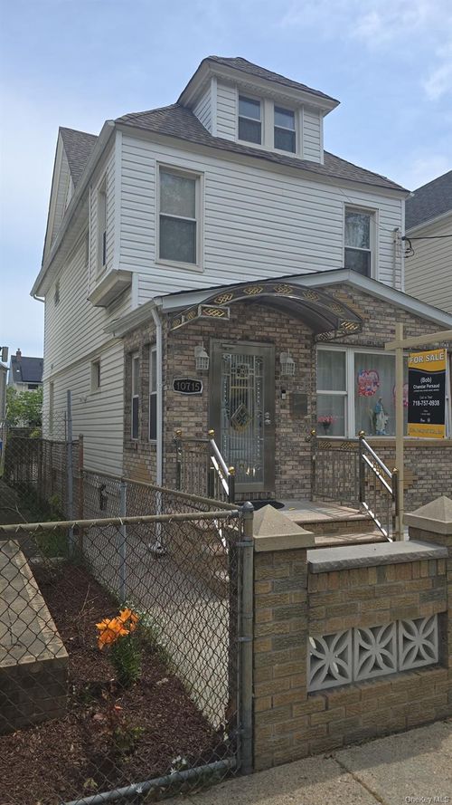 10715 Lefferts Blvd, South Richmond Hill, NY, 11419-2711 | Card Image