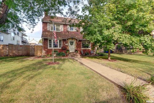 610 Argyle Ct, Clinton, IA, 52732-5557 | Card Image