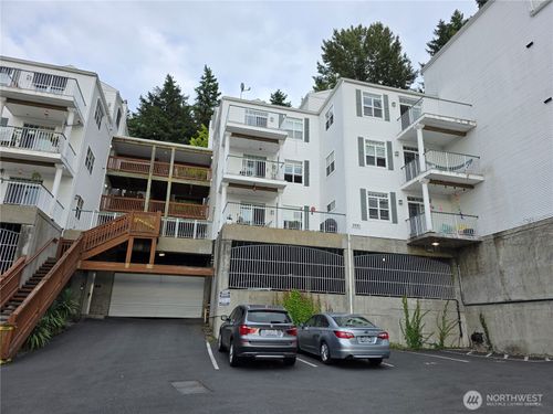 apt-c106-3990 129th Pl Se, Bellevue, WA, 98006-5296 | Card Image