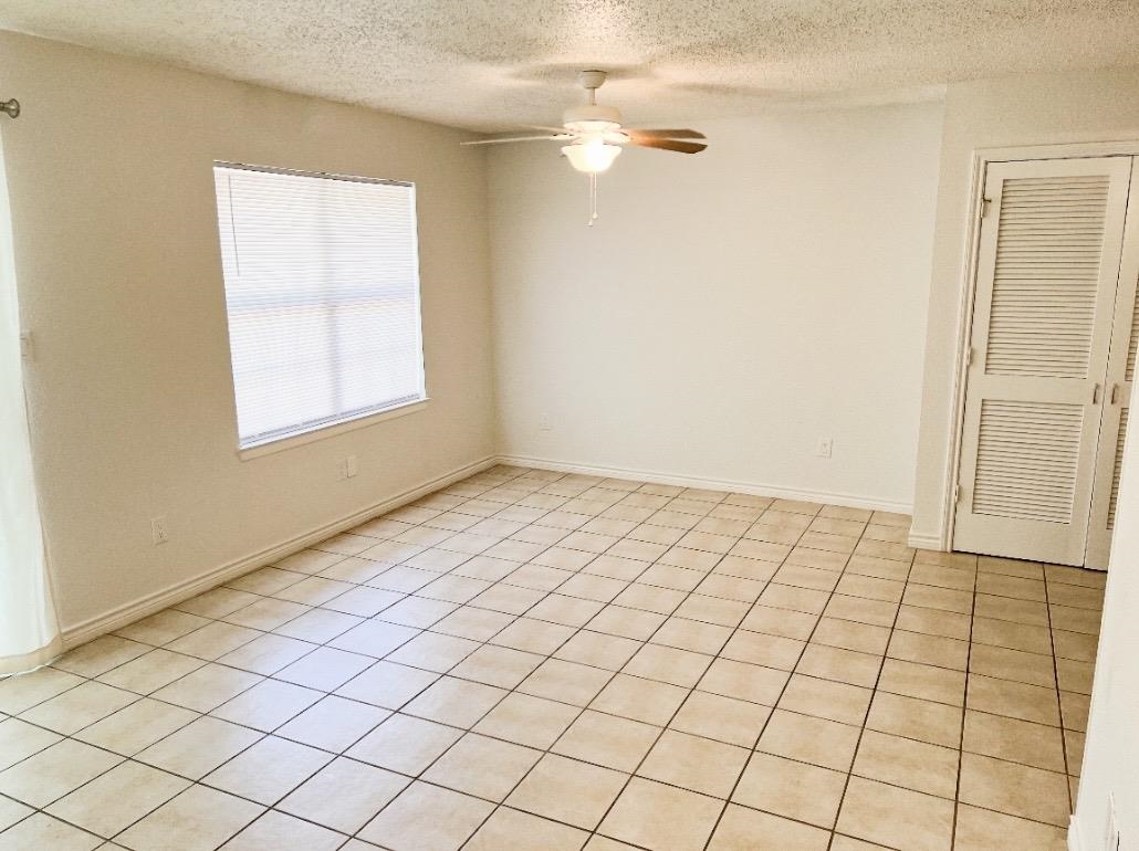 Residential Lease in Horseshoe Bay 4