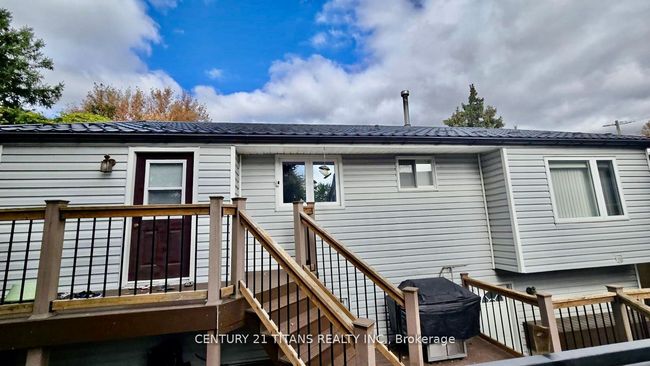 52 Water St, House other with 3 bedrooms, 3 bathrooms and 4 parking in Chatham ON | Image 6