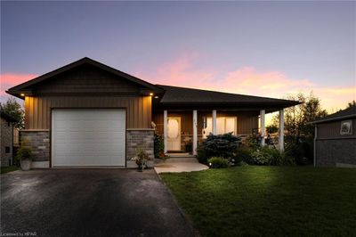 117 Tuffy Macdougall Crt, House other with 3 bedrooms, 2 bathrooms and 5 parking in Harriston ON | Image 1