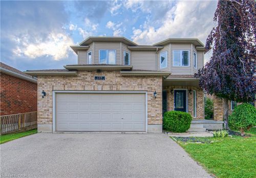 139 Pebblecreek Dr, Kitchener, ON, N2A4M4 | Card Image
