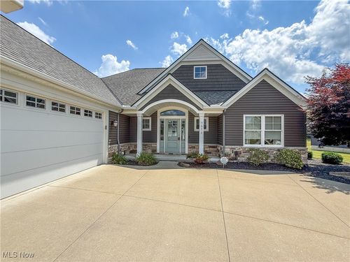 7571 Silverleaf Ct, Sagamore Hills, OH, 44067-3314 | Card Image