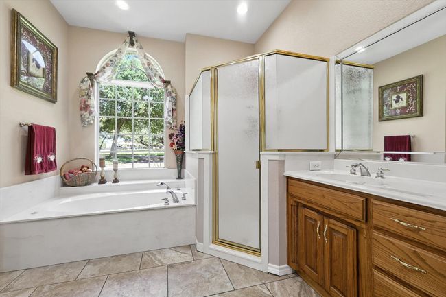 135 Woodstream Ct, House other with 4 bedrooms, 3 bathrooms and null parking in Cresson TX | Image 24