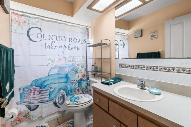 Bathroom 2 | Image 33