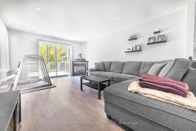 115 Mckee Rd, House other with 4 bedrooms, 4 bathrooms and 4 parking in Deep River ON | Image 10
