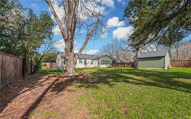 3218 Cumberland Ave, House other with 3 bedrooms, 2 bathrooms and 2 parking in Waco TX | Image 89