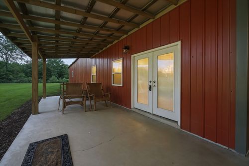 1582 Hellsneck Ln, Waverly, TN, 37185-2526 | Card Image