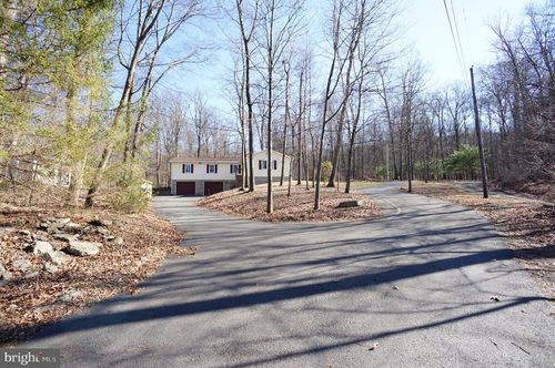 573 Polecat Rd, LANDISBURG, PA, 17040-9241 | Card Image