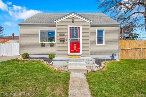 22901 Pleasant St, Saint Clair Shores, MI, 48080-3447 | Card Image