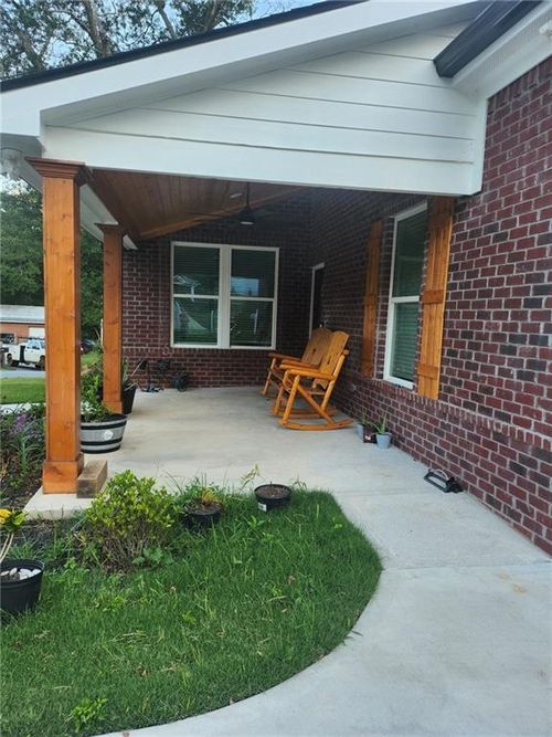 10 Ivey St, Commerce, GA, 30529-2360 | Card Image
