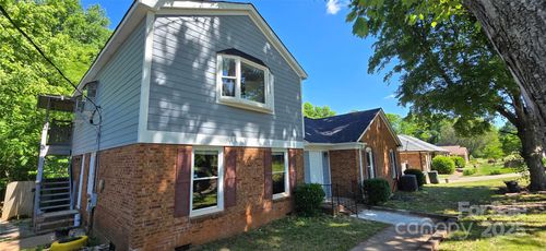 401 Pamela St, Gastonia, NC, 28054-4939 | Card Image