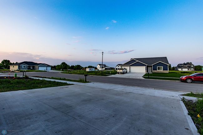 Driveway/Neighborhood (dusk) | Image 9