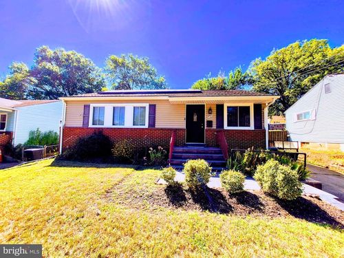 6727 Eldridge St, HYATTSVILLE, MD, 20784-2427 | Card Image