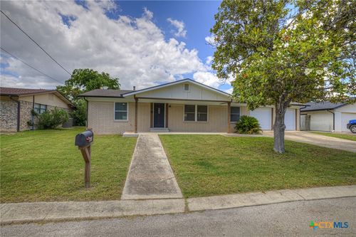 608 Creek Dr, New Braunfels, TX, 78130-6106 | Card Image