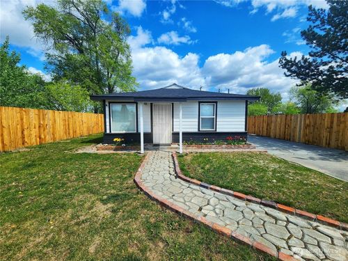 3021 W Peninsula Dr, Moses Lake, WA, 98837-2929 | Card Image