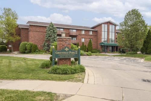1618 S 115th Unit 302 Court, WEST ALLIS, WI, 53214 | Card Image