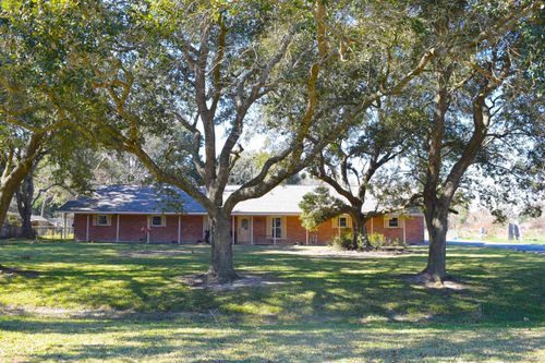 1746 Orchid Ln, Winnie, TX, 77665-8494 | Card Image