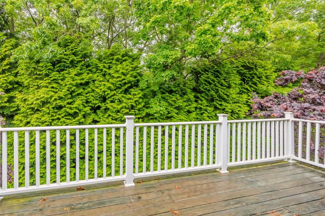 View of wooden terrace | Image 26