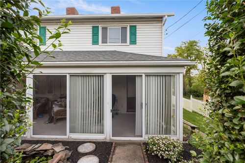 5272 Steubenville Pike, Robinson Twp, PA, 15205 | Card Image