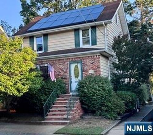 418 Locust Ave, Garwood, NJ, 07027-1204 | Card Image