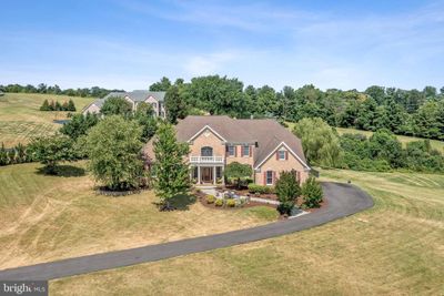 17586 Tobermory Place, House other with 5 bedrooms, 5 bathrooms and null parking in LEESBURG VA | Image 3