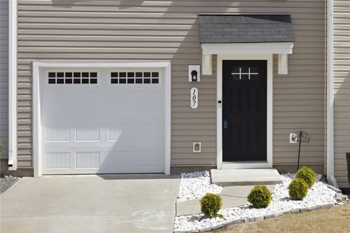 107 Sproles Ln, Easley, SC, 29642-1681 | Card Image
