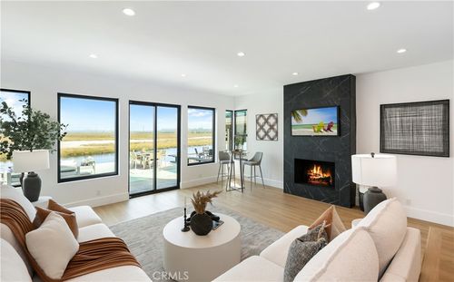 237 Canal St, Newport Beach, CA, 92663 | Card Image