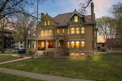 341 Dayton Ave, Saint Paul, MN, 55102-1816 | Card Image