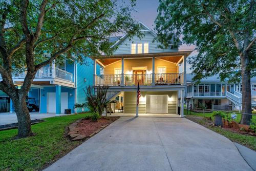 222 Oak Ridge Dr, Kemah, TX, 77565 | Card Image