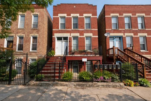 460 W 28th Pl, Chicago, IL, 60616-2957 | Card Image