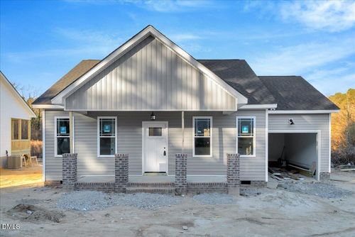 211 Terrell St, Norlina, NC, 27563-9384 | Card Image