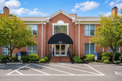 110-651 Breckenridge Ln, Louisville, KY, 40207-4551 | Card Image
