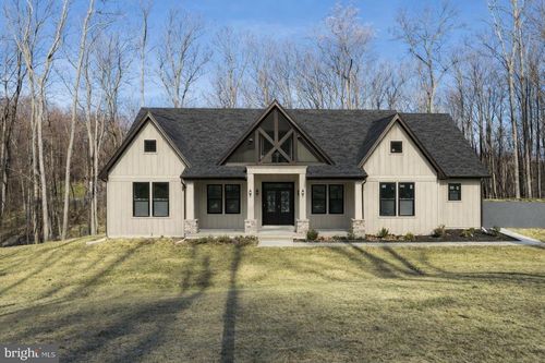 19 Mistletoe Lane, SHEPHERDSTOWN, WV, 25443 | Card Image