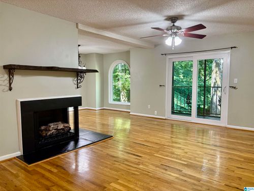 140-140 W Green, Vestavia, AL, 35243-1877 | Card Image