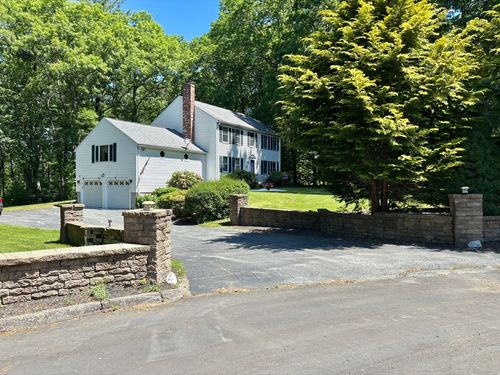 11 Quail Run Rd, Bellingham, MA, 02019-2928 | Card Image
